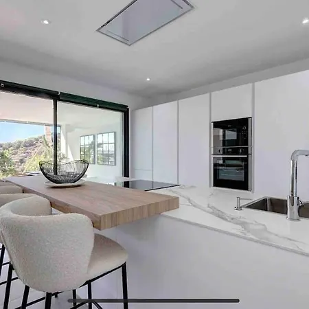 Luxury In Mirador De Hills *