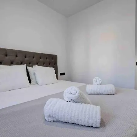 Luxury In Mirador De Hills 아파트 에스테포나