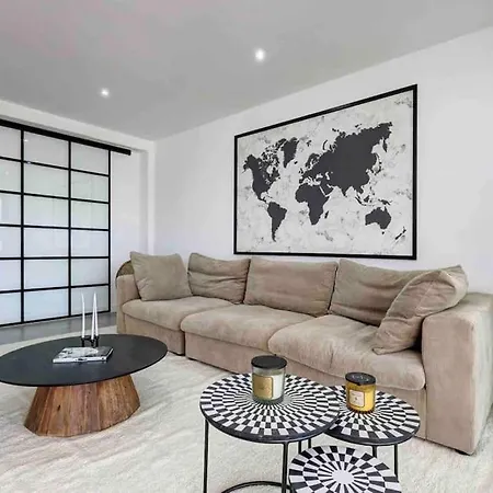 아파트 Luxury In Mirador De Hills 에스테포나