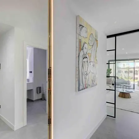 Luxury In Mirador De Hills Apartment *